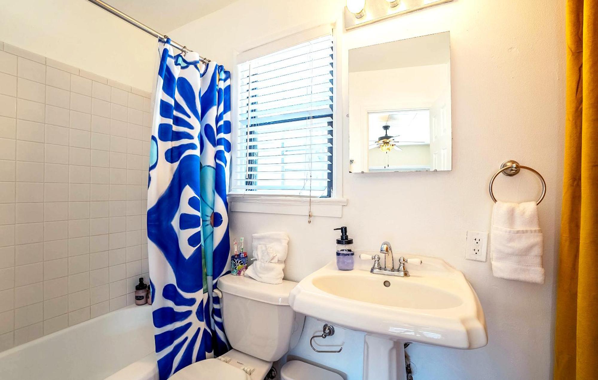 Historic Guesthouse 2 Blocks From The Uofa, Low Summer Rates! Tucson Exterior photo